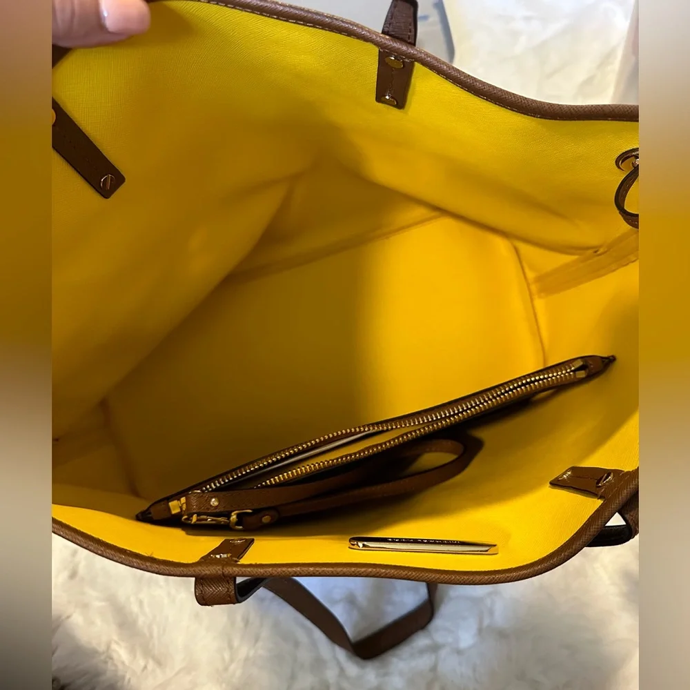 Michael Kors Tote Bag & Wristlet - Picture 2 of 4